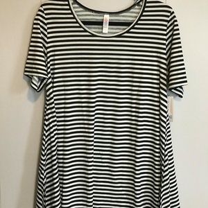 LuLaRoe Perfect T Medium - NEW